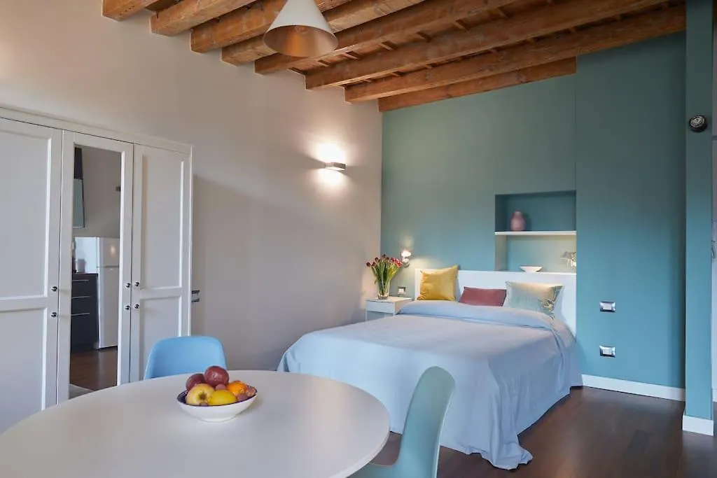 Lovely Flat With Park View Apartment Milan